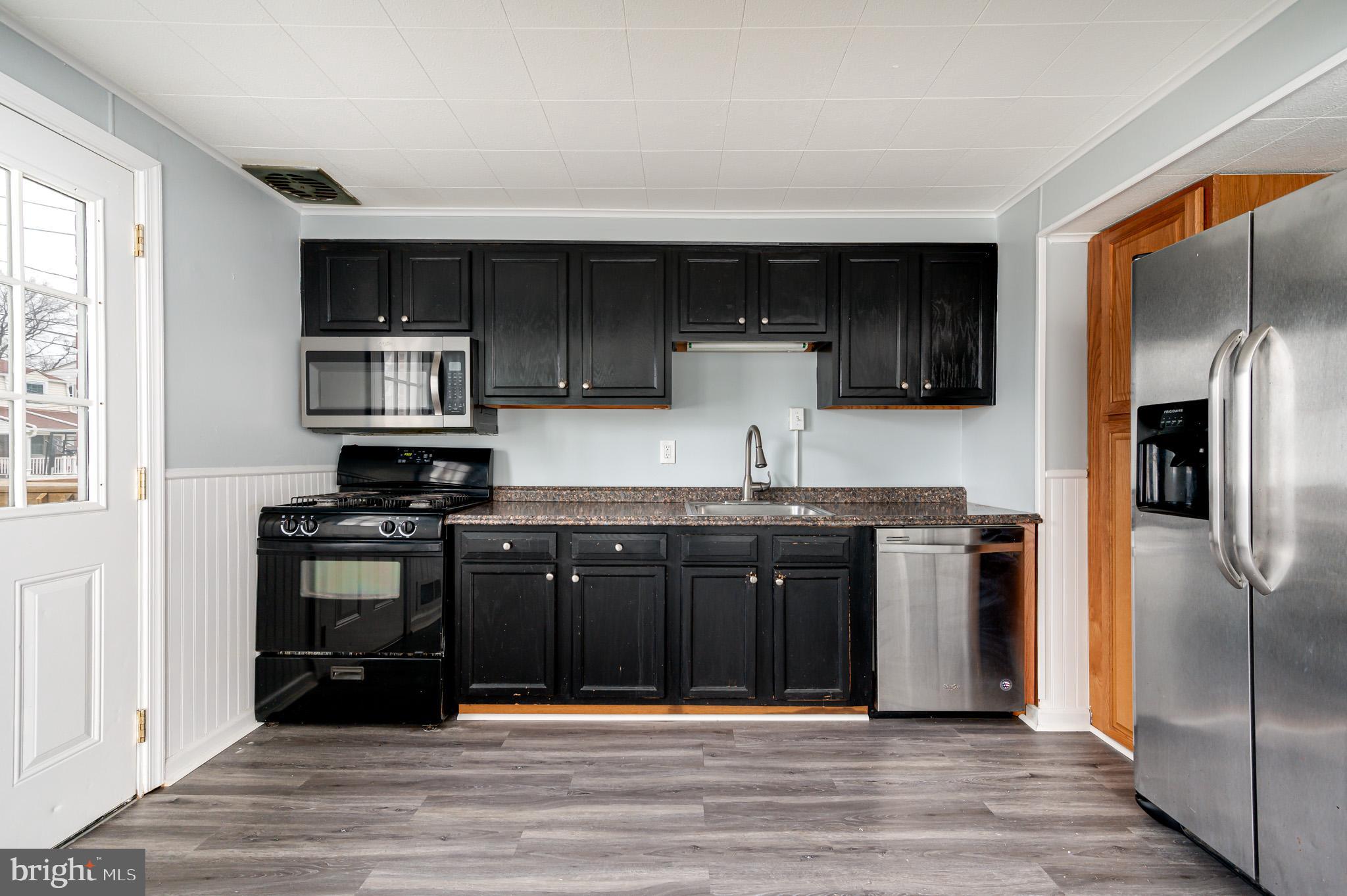 EASTFIELD - Residential Lease