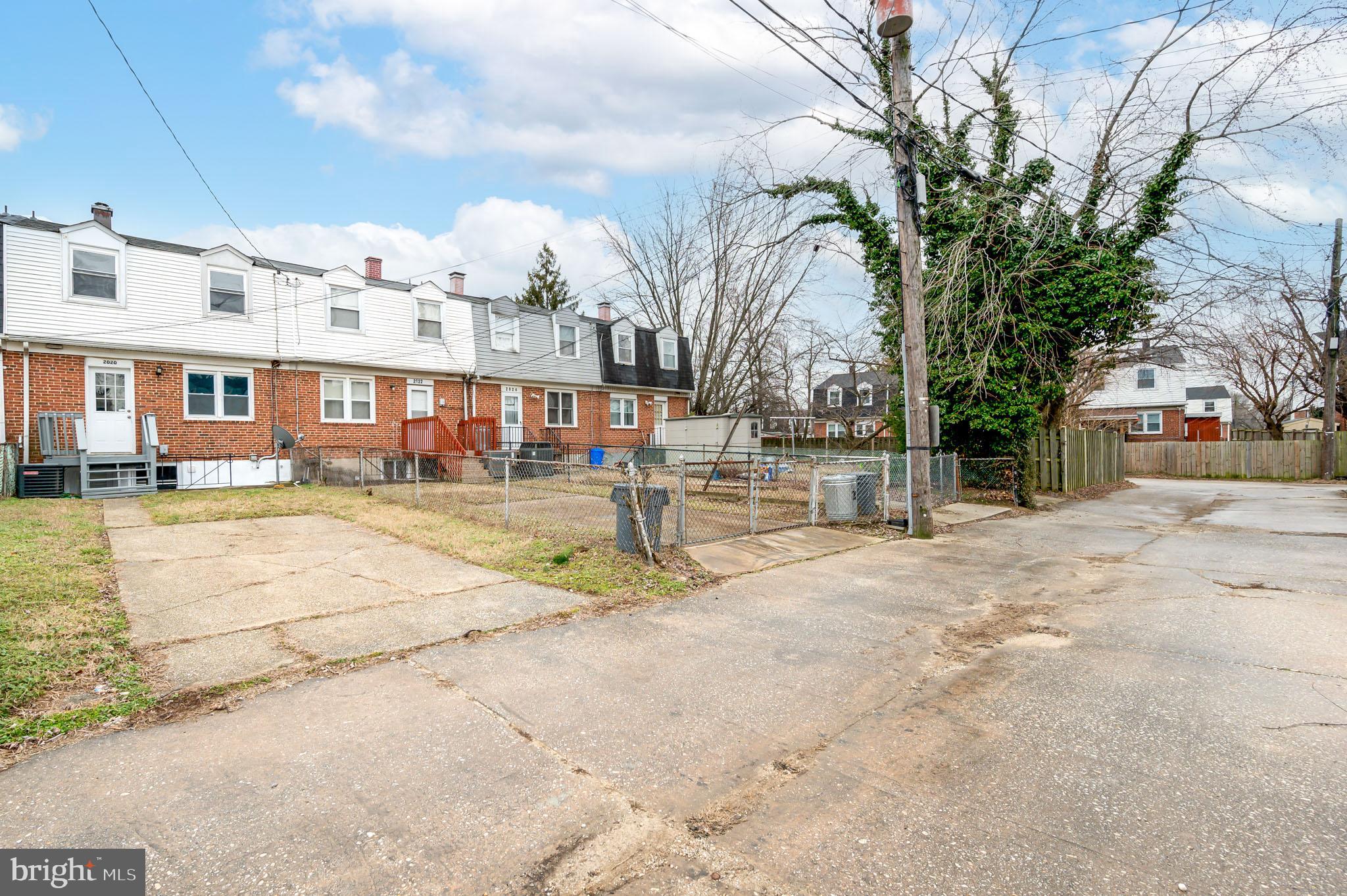 EASTFIELD - Residential Lease