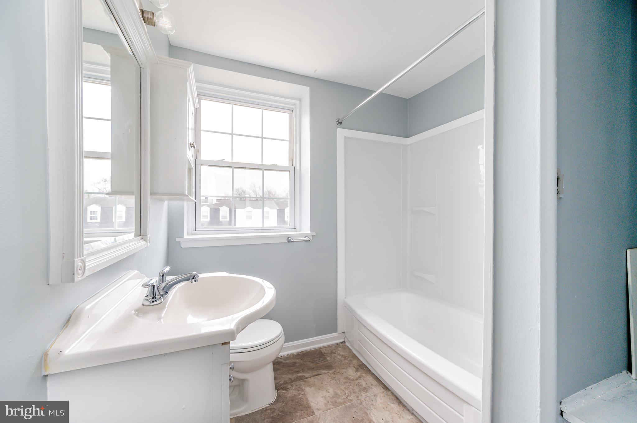 EASTFIELD - Residential Lease