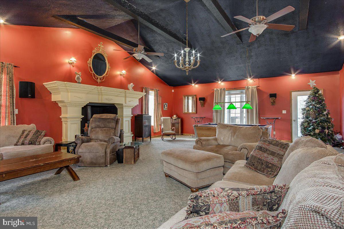 CHESTNUT GROVE - Residential