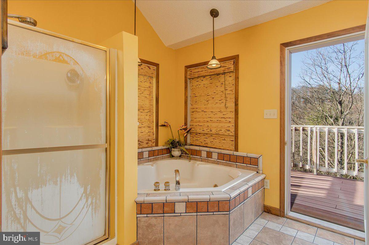 CHESTNUT GROVE - Residential