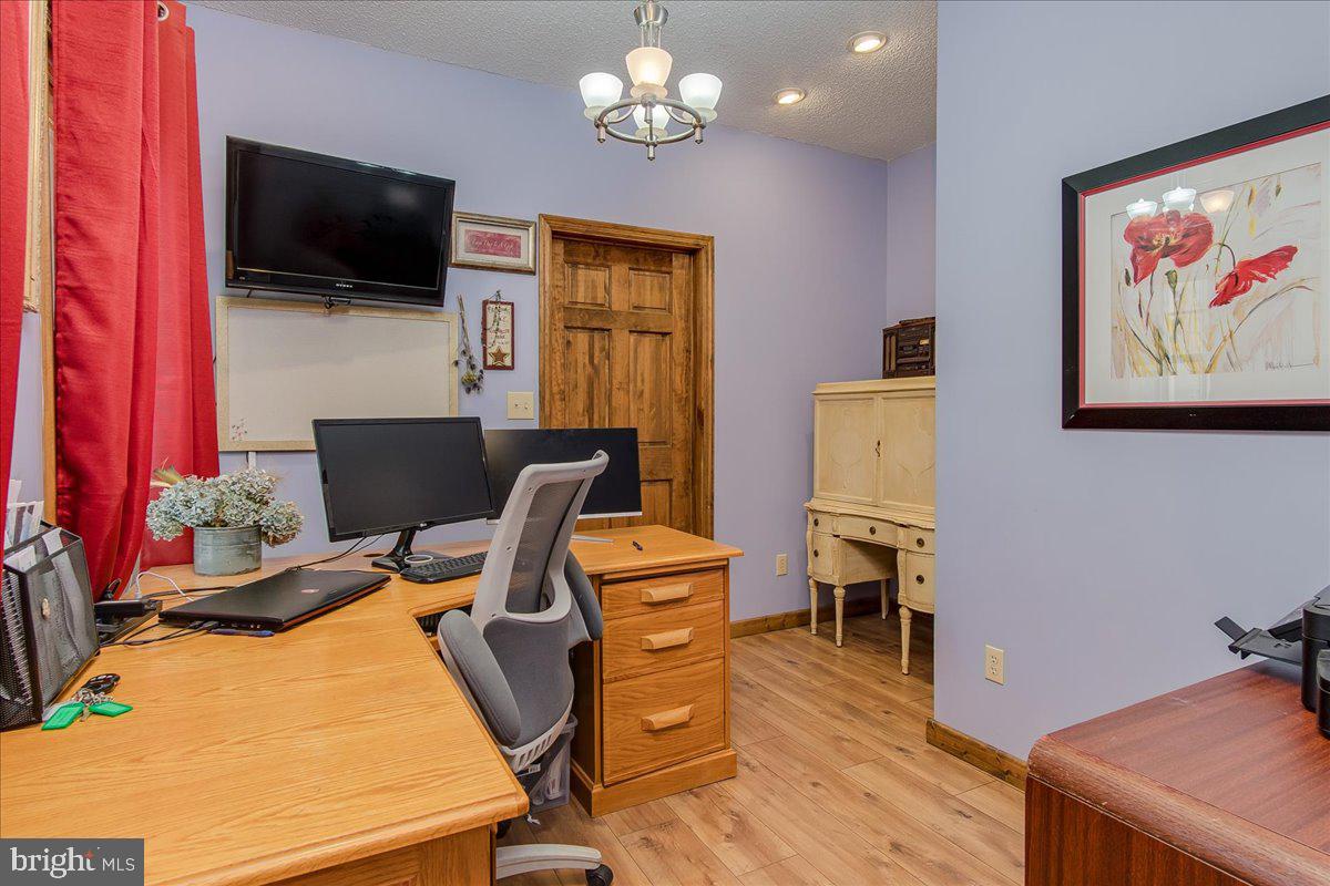 CHESTNUT GROVE - Residential