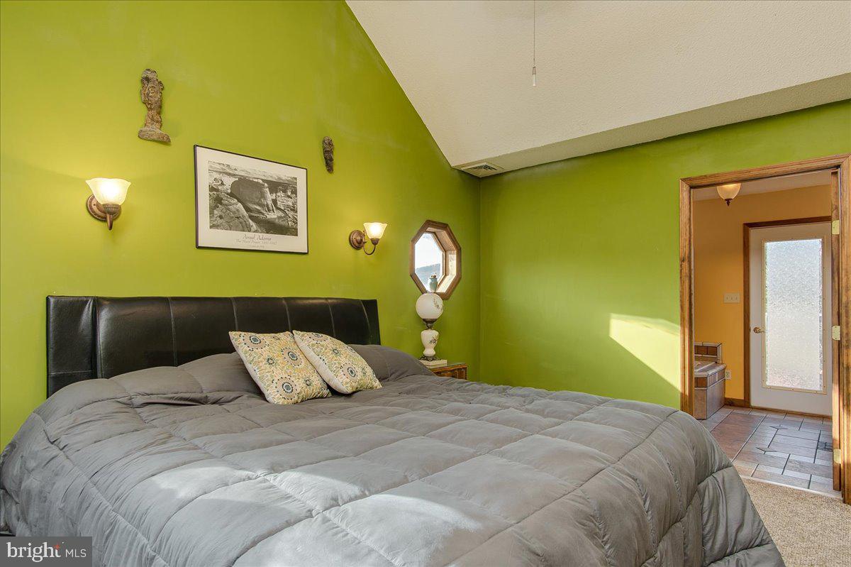 CHESTNUT GROVE - Residential