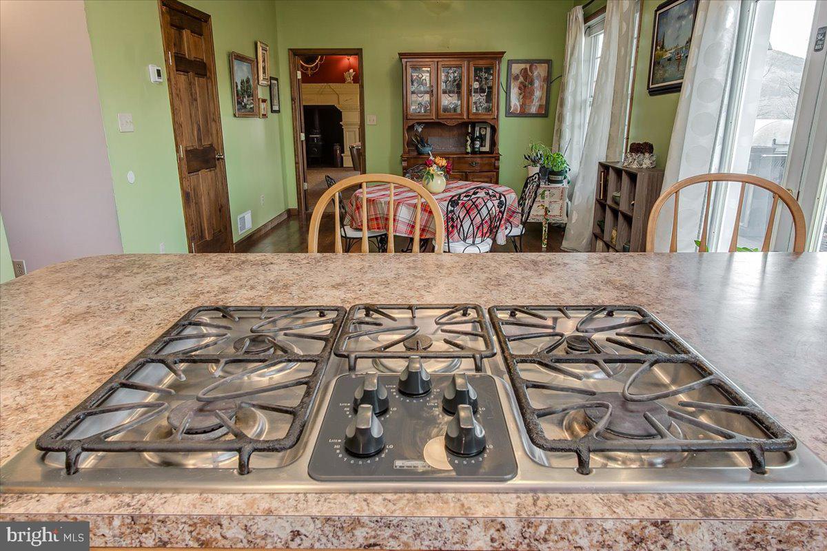 CHESTNUT GROVE - Residential