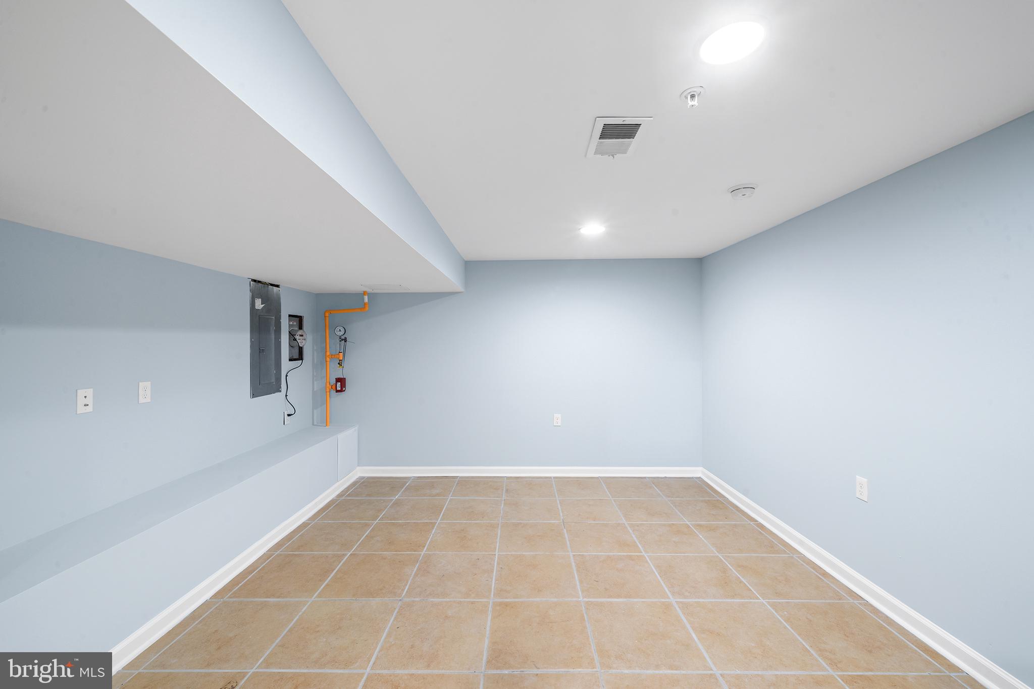 POINT BREEZE - Residential Lease