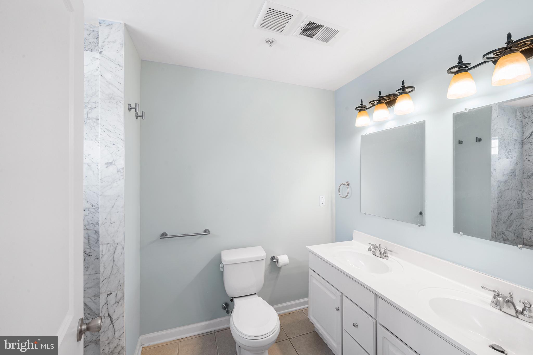 POINT BREEZE - Residential Lease