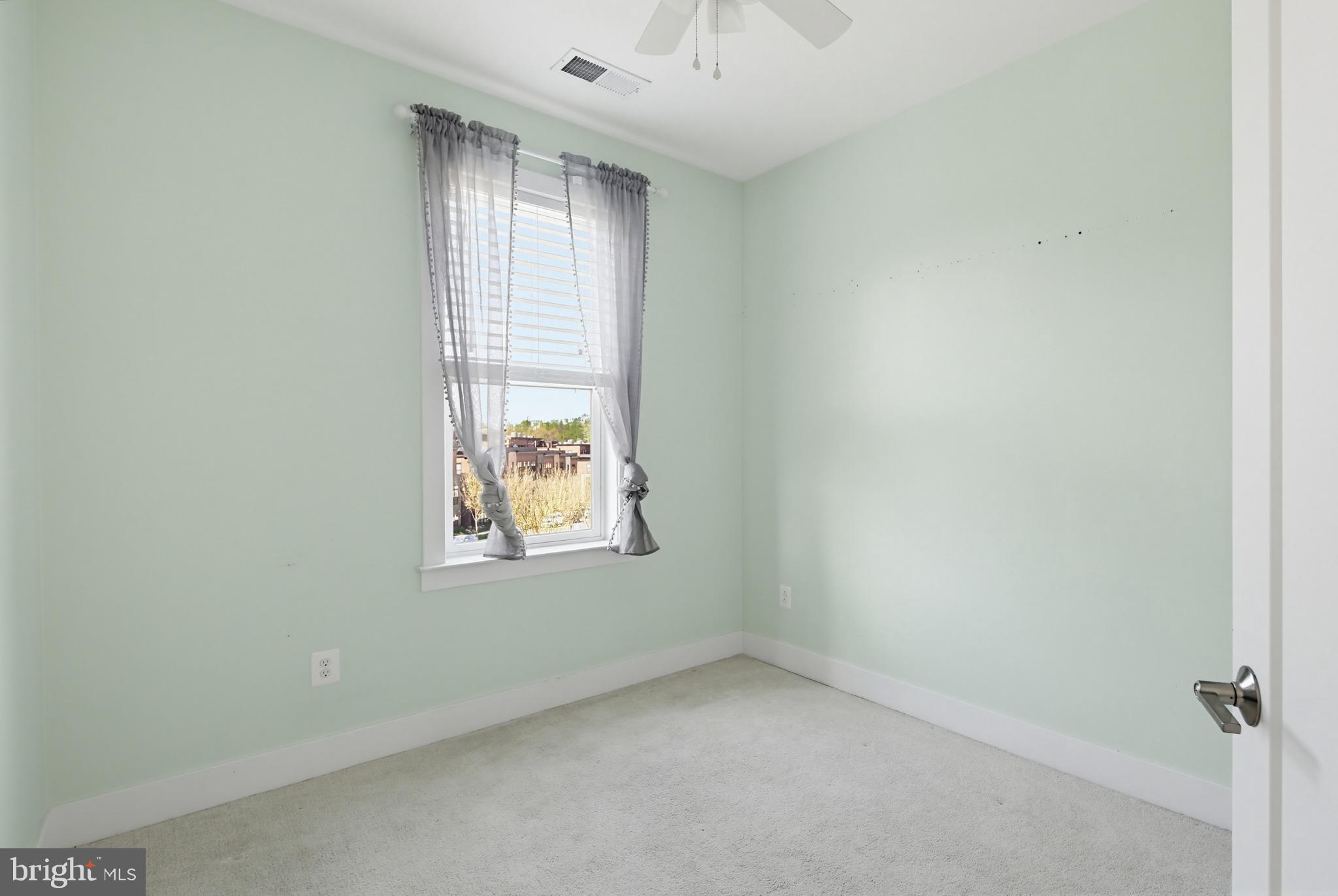 TOWER OAKS - Residential