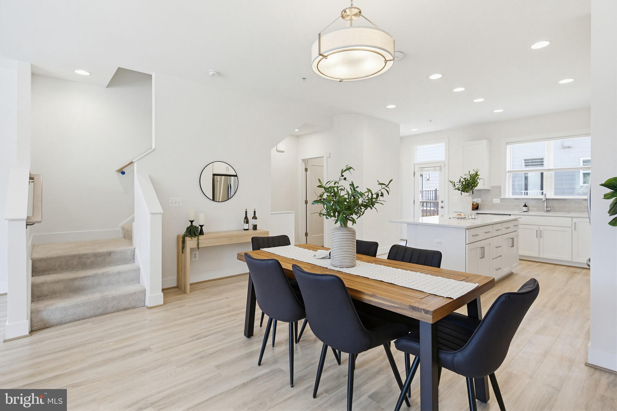 TOWER OAKS - Residential