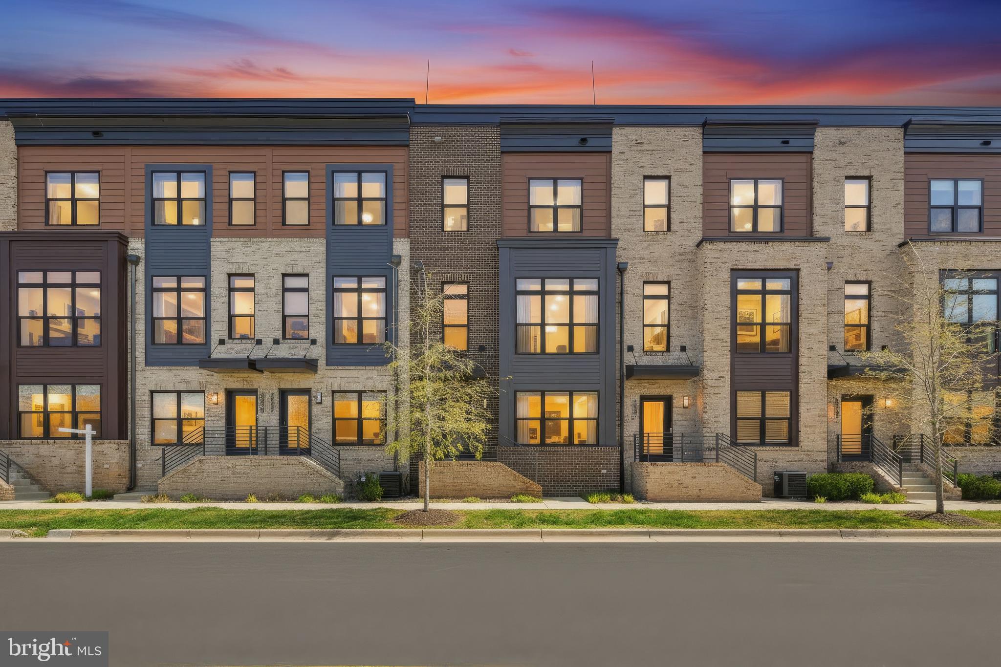 TOWER OAKS - Residential