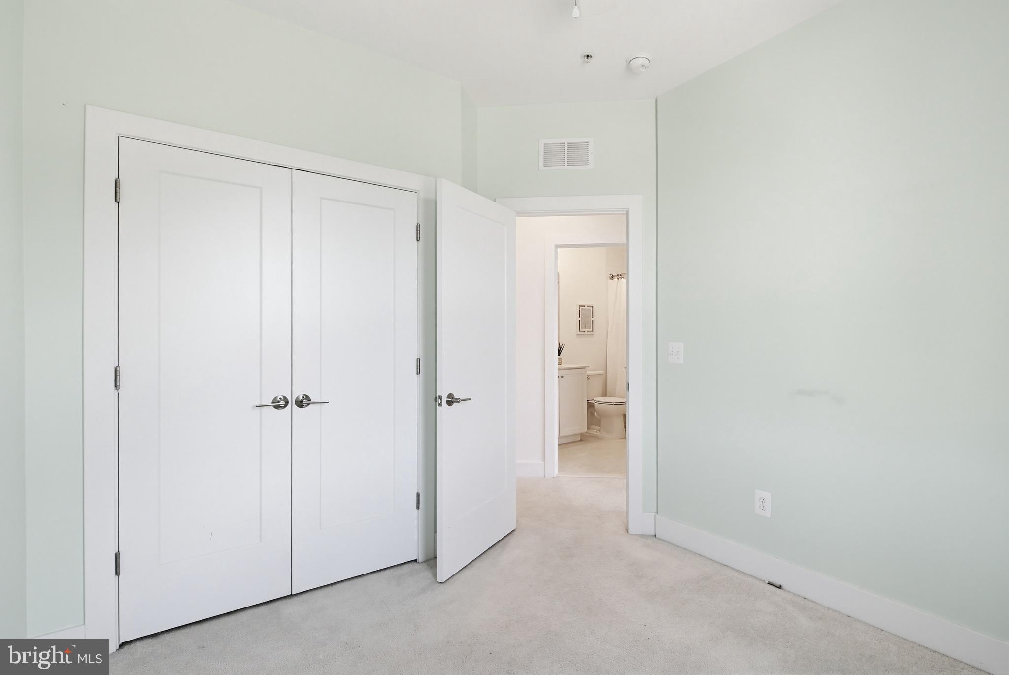 TOWER OAKS - Residential