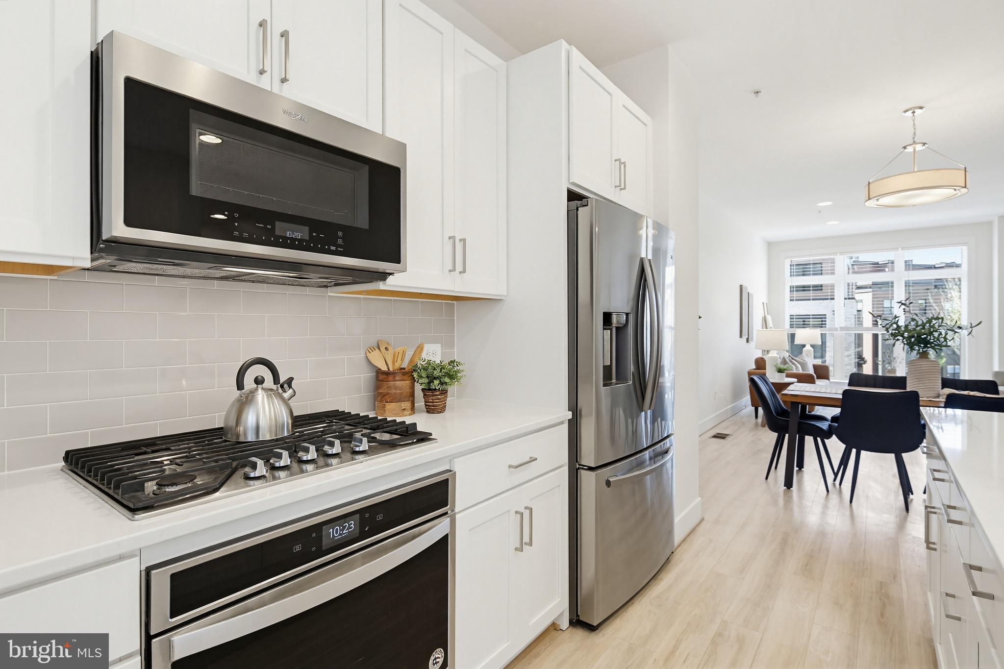 TOWER OAKS - Residential