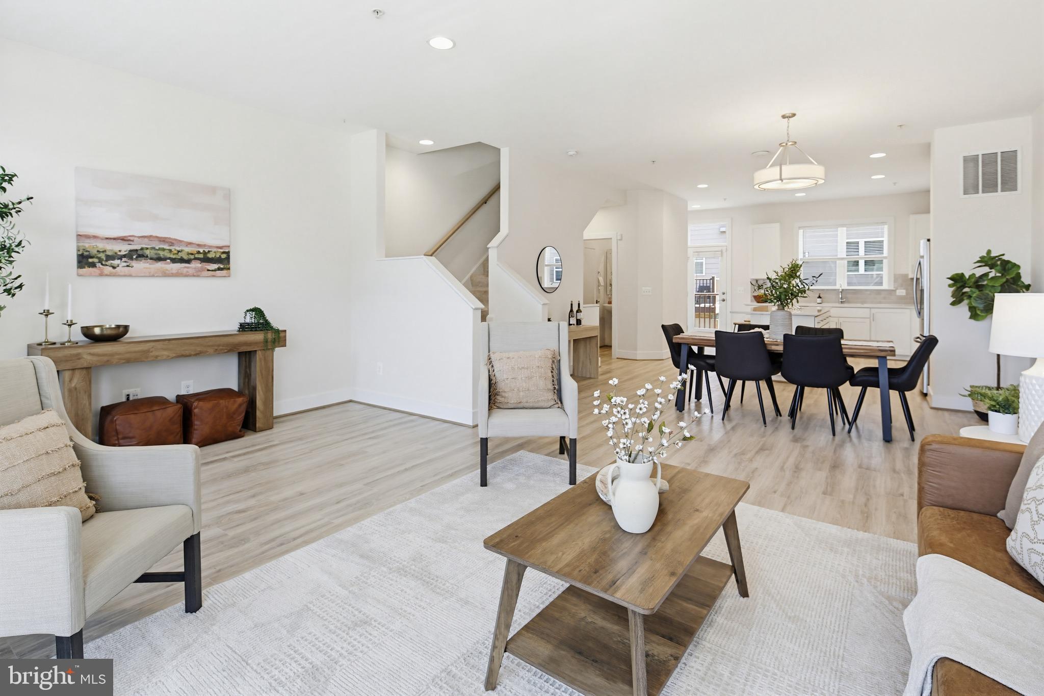 TOWER OAKS - Residential