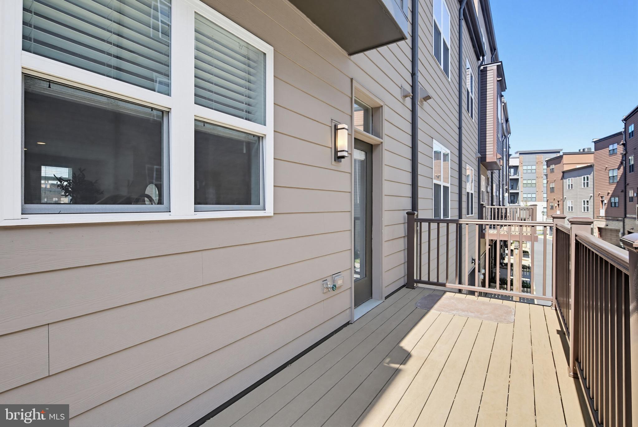 TOWER OAKS - Residential