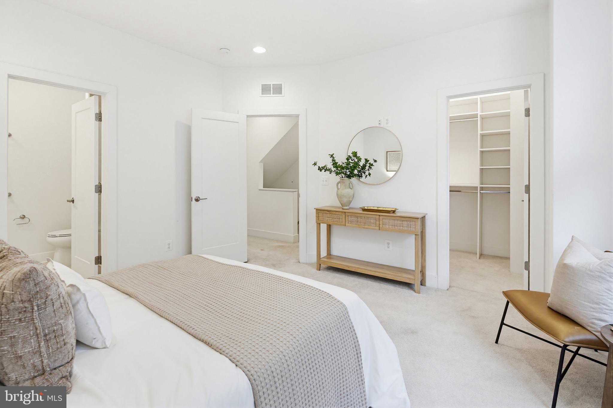 TOWER OAKS - Residential