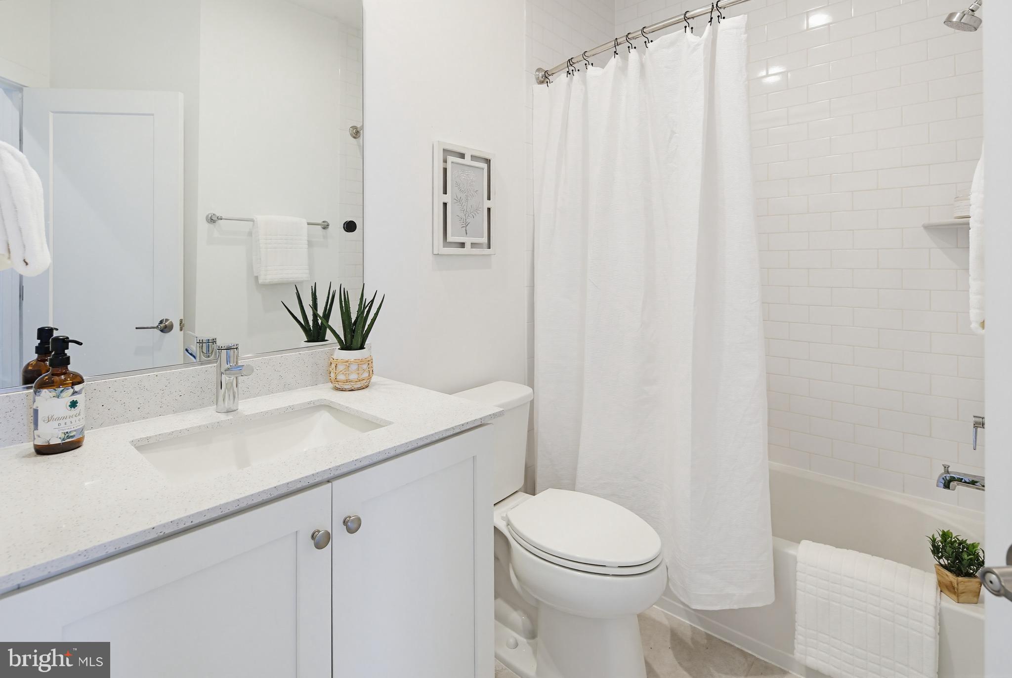 TOWER OAKS - Residential