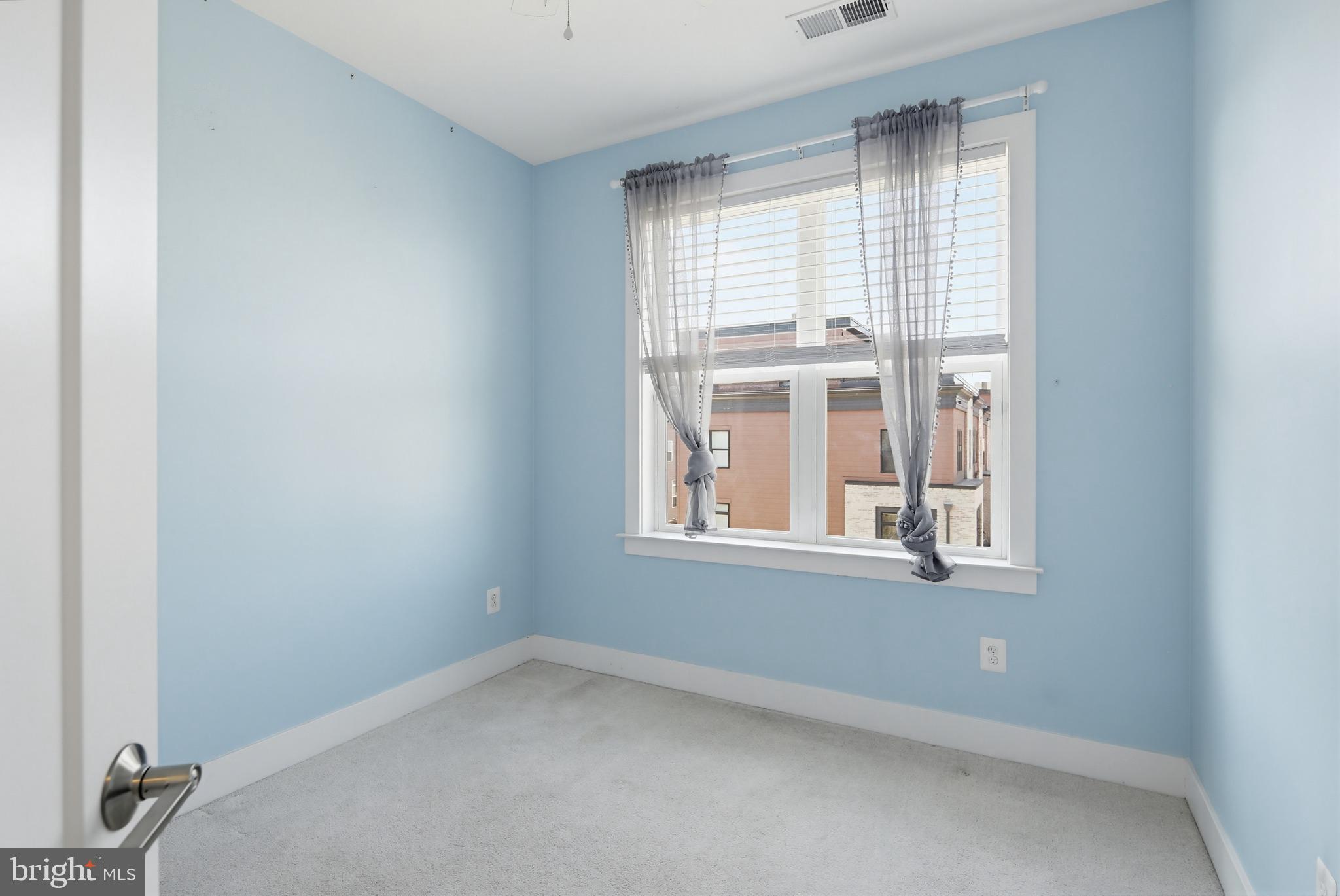 TOWER OAKS - Residential