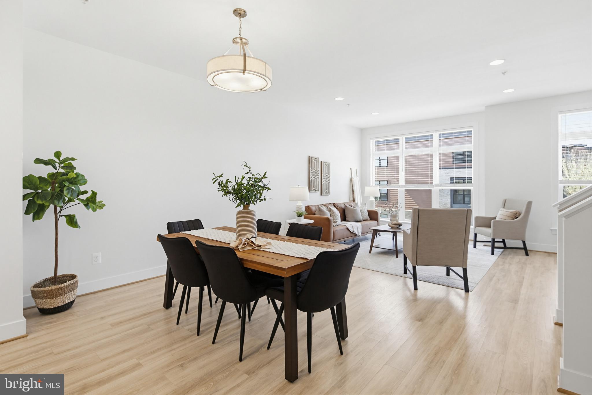 TOWER OAKS - Residential