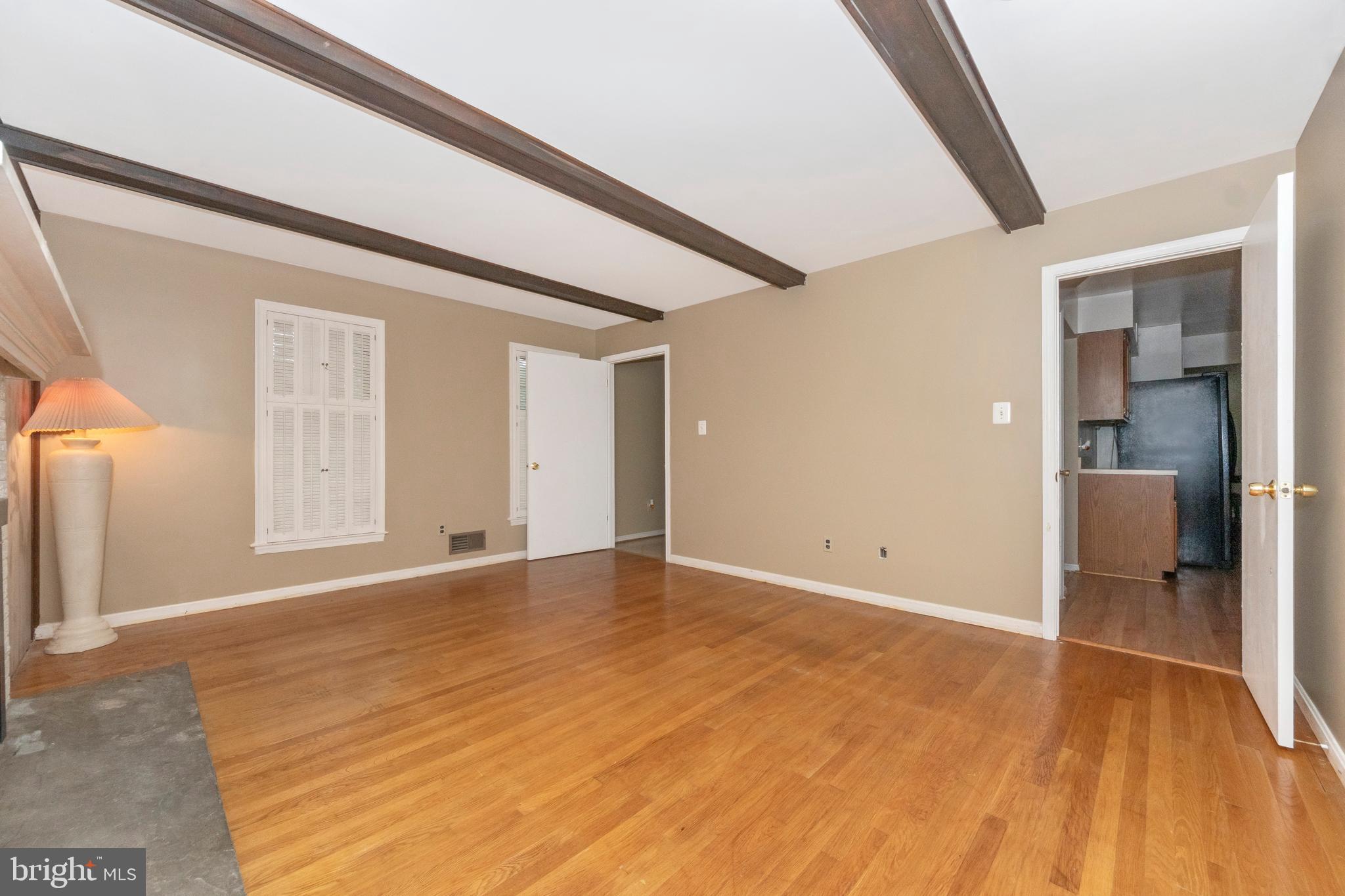 COLLEGE PARK WOODS - Residential