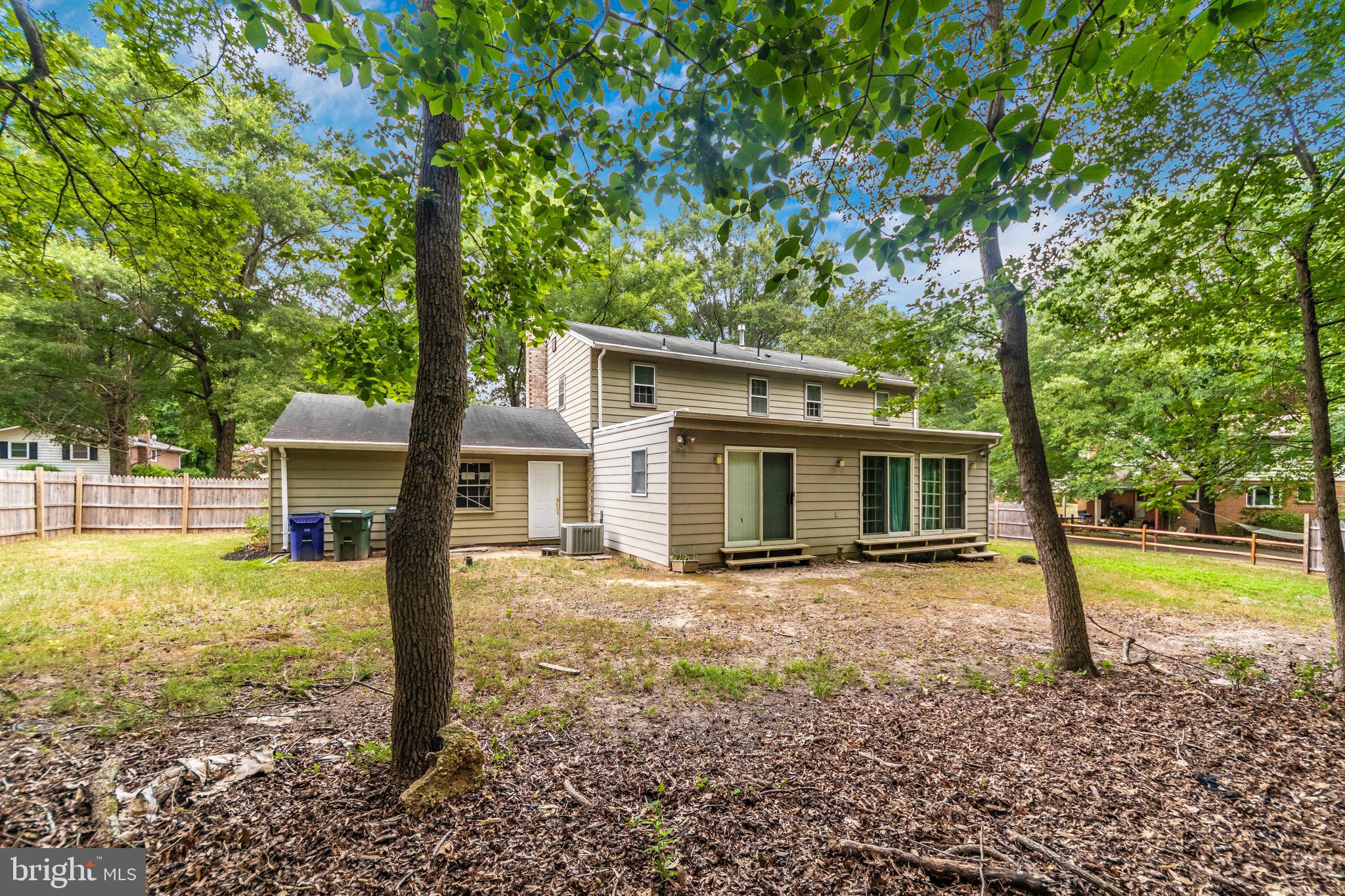 COLLEGE PARK WOODS - Residential