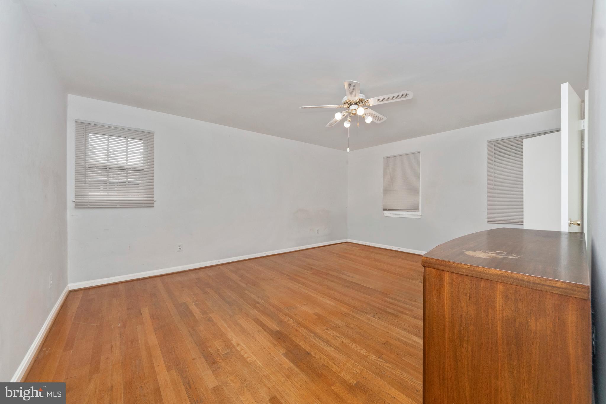 COLLEGE PARK WOODS - Residential