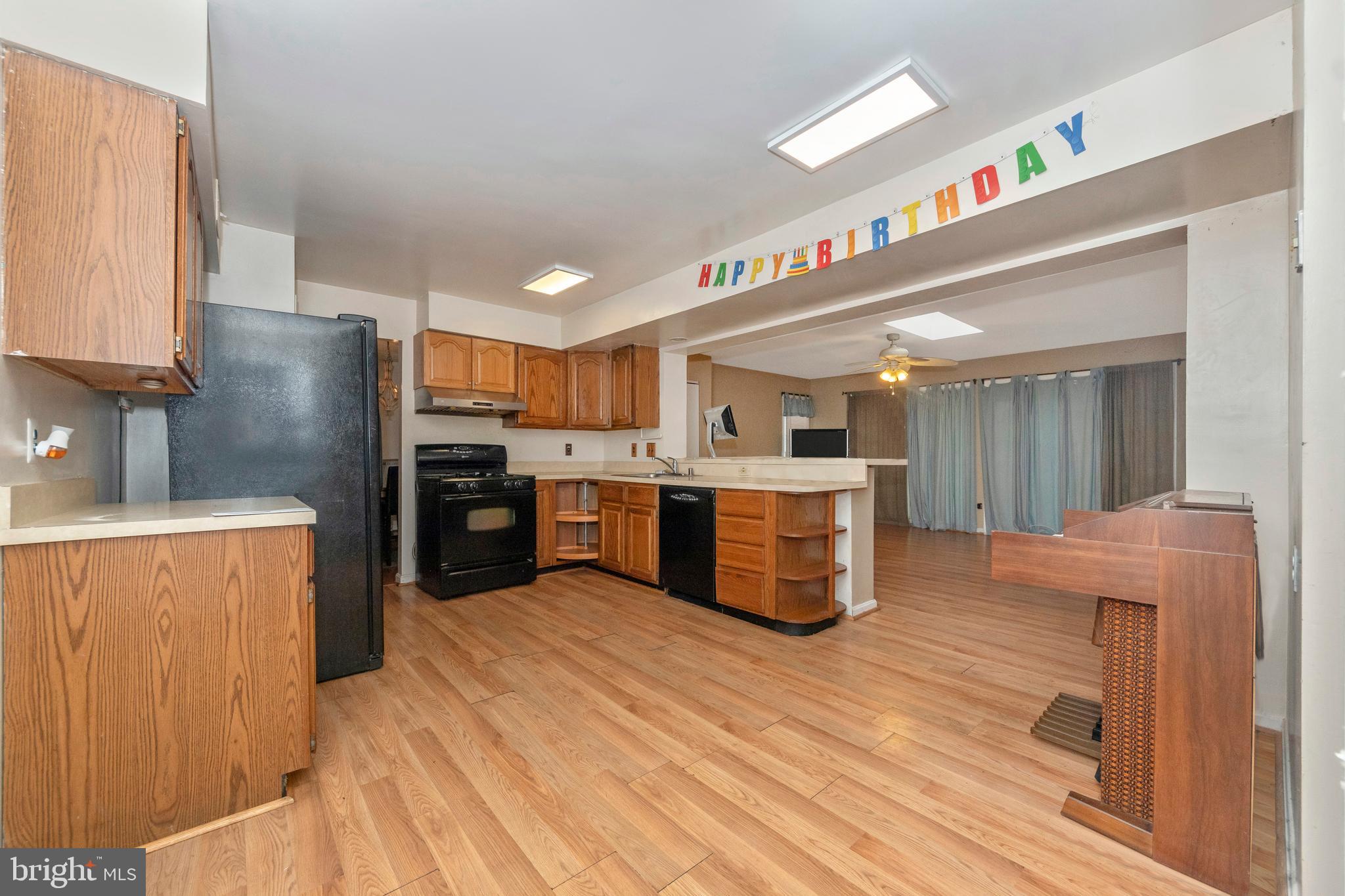 COLLEGE PARK WOODS - Residential