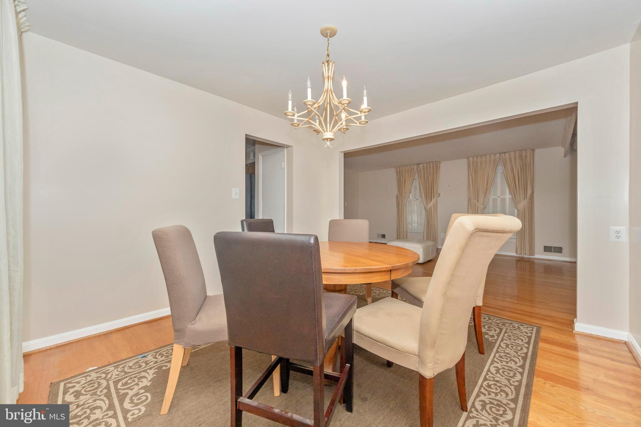 COLLEGE PARK WOODS - Residential