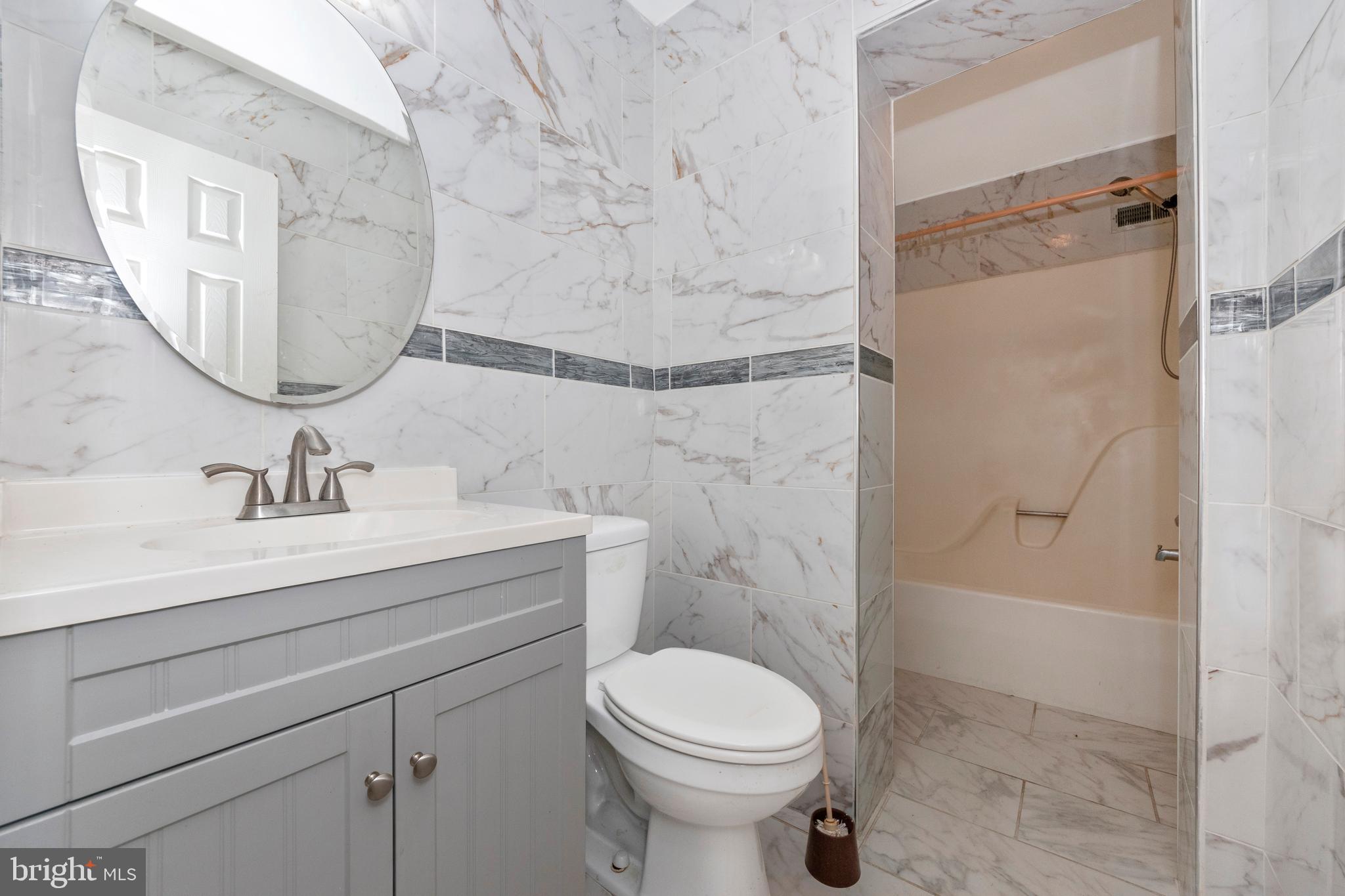 COLLEGE PARK WOODS - Residential