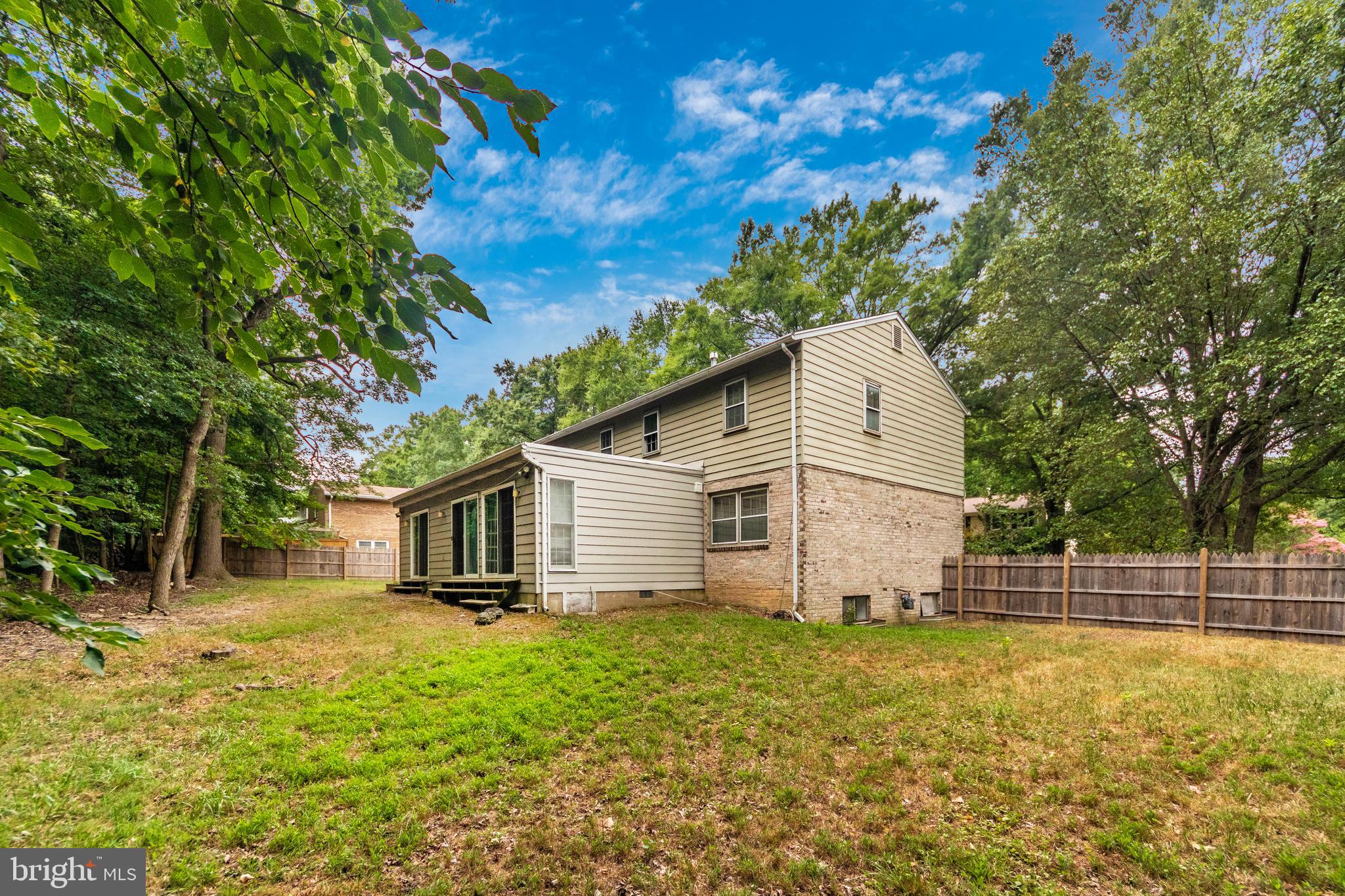 COLLEGE PARK WOODS - Residential