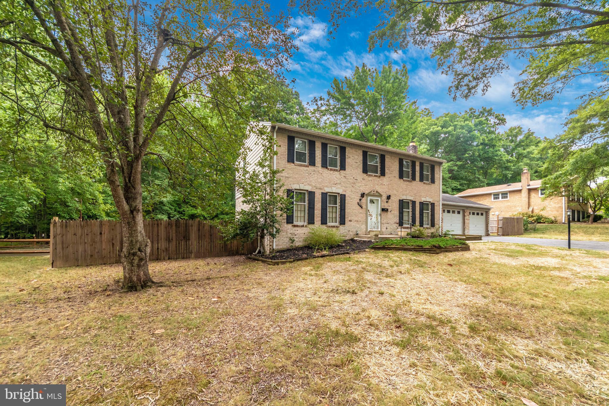 COLLEGE PARK WOODS - Residential