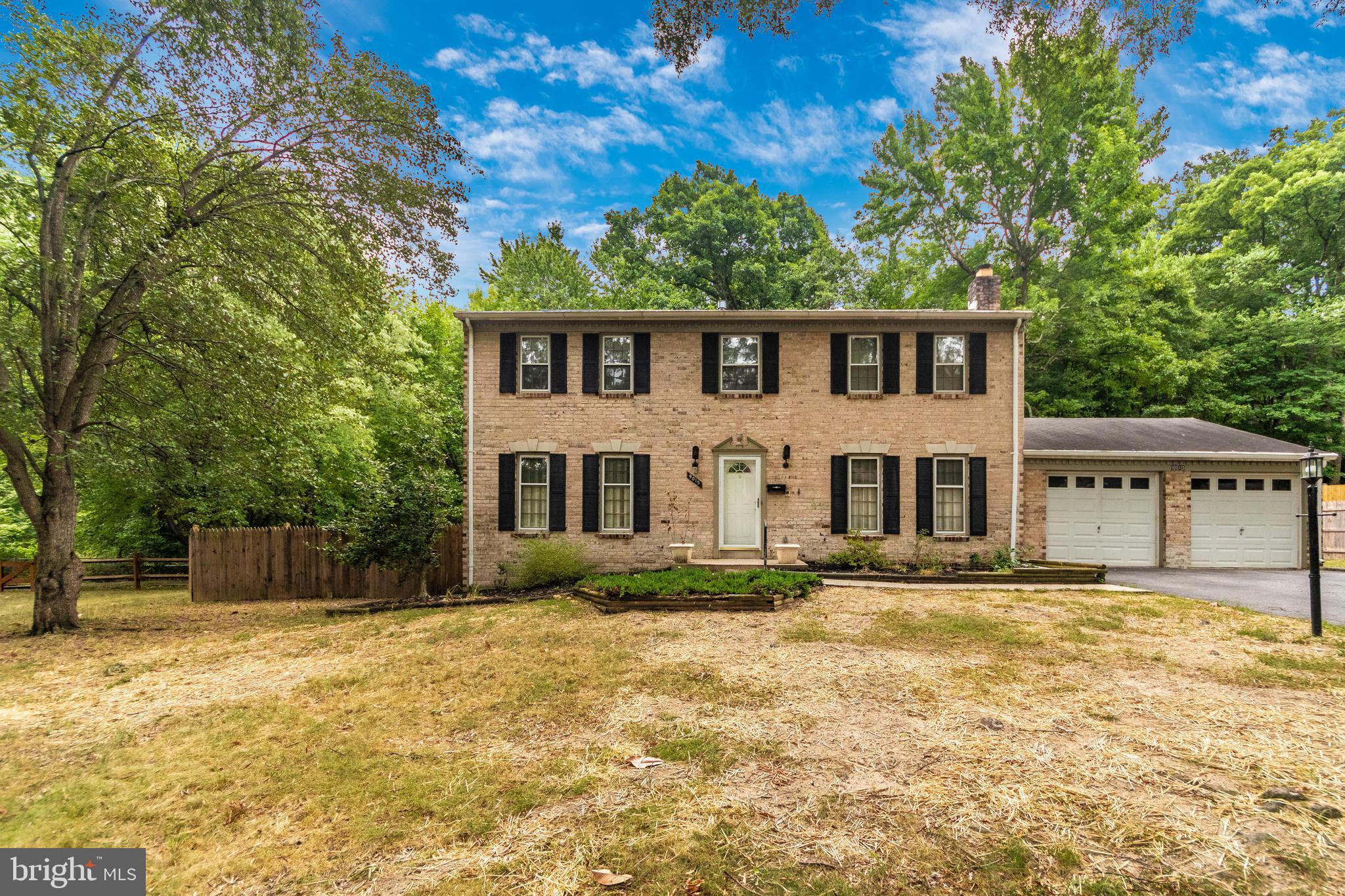 COLLEGE PARK WOODS - Residential