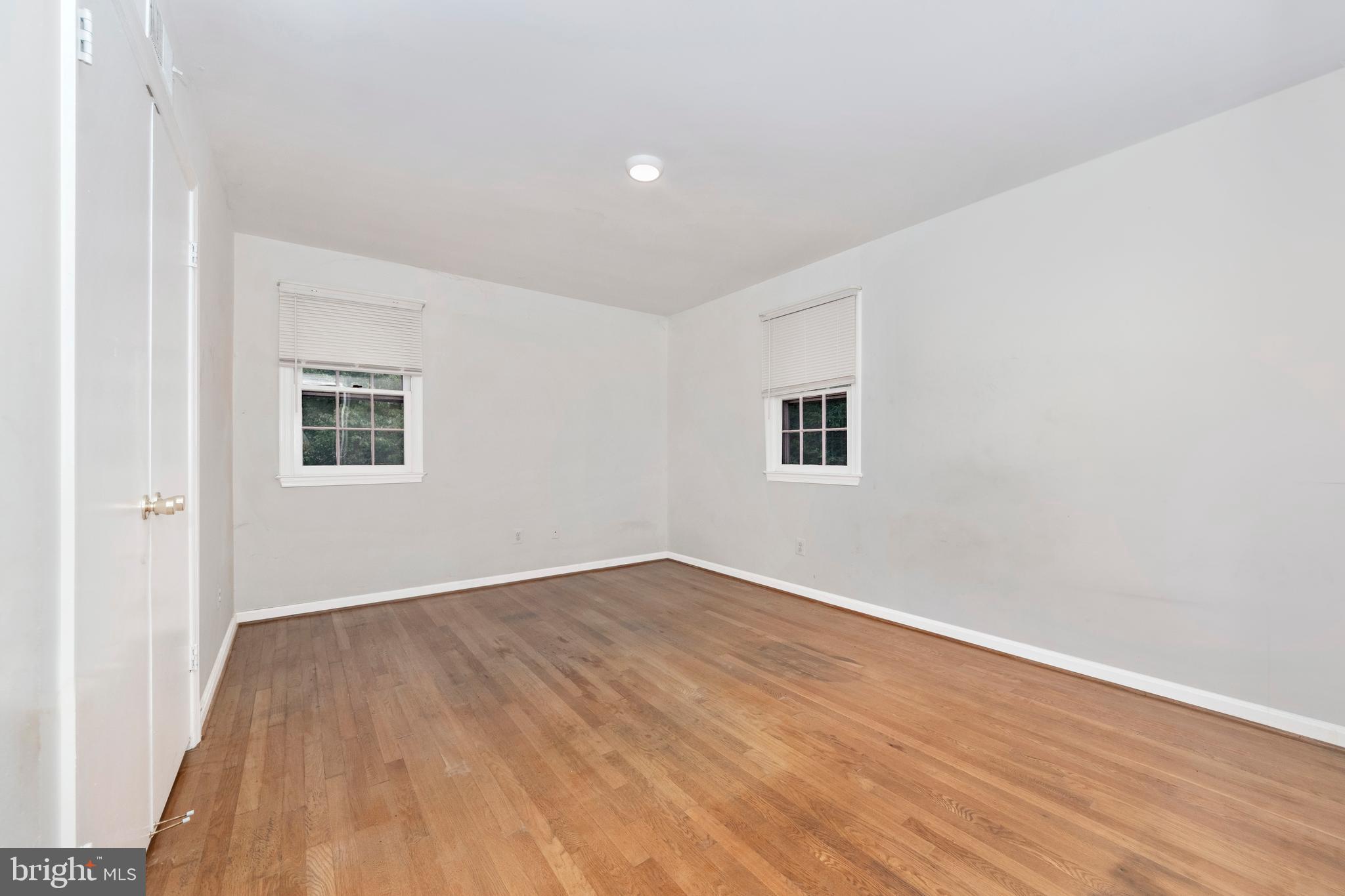 COLLEGE PARK WOODS - Residential