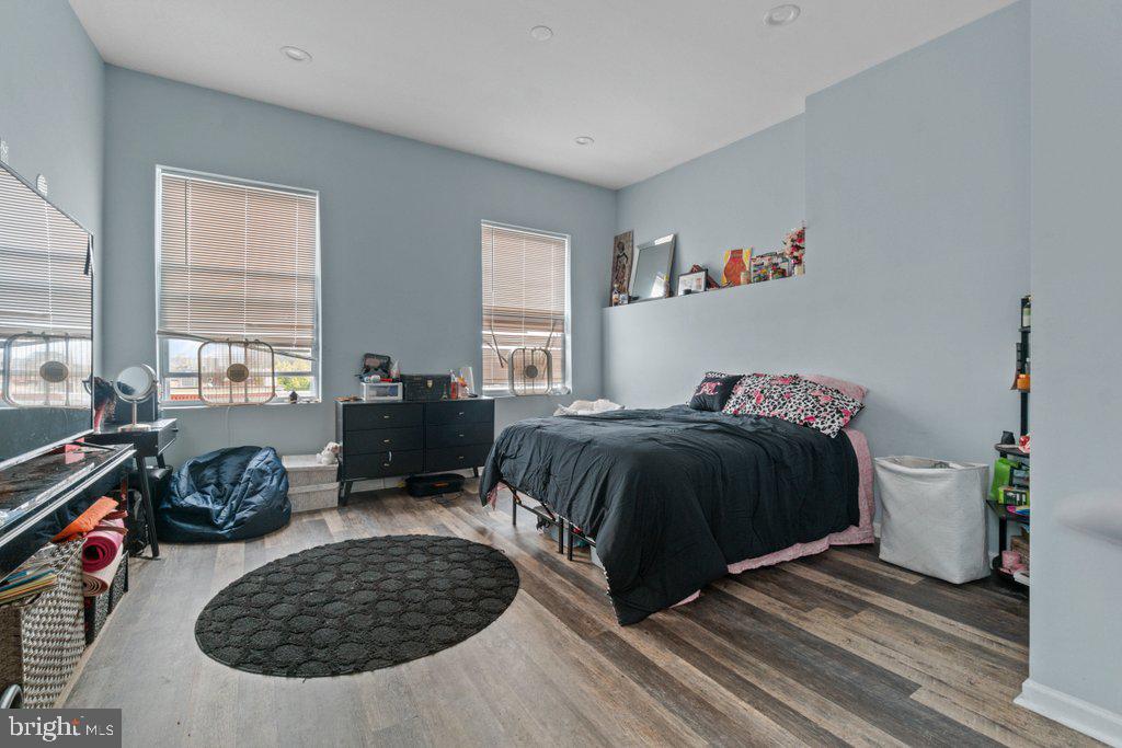 UPTON - Residential Income