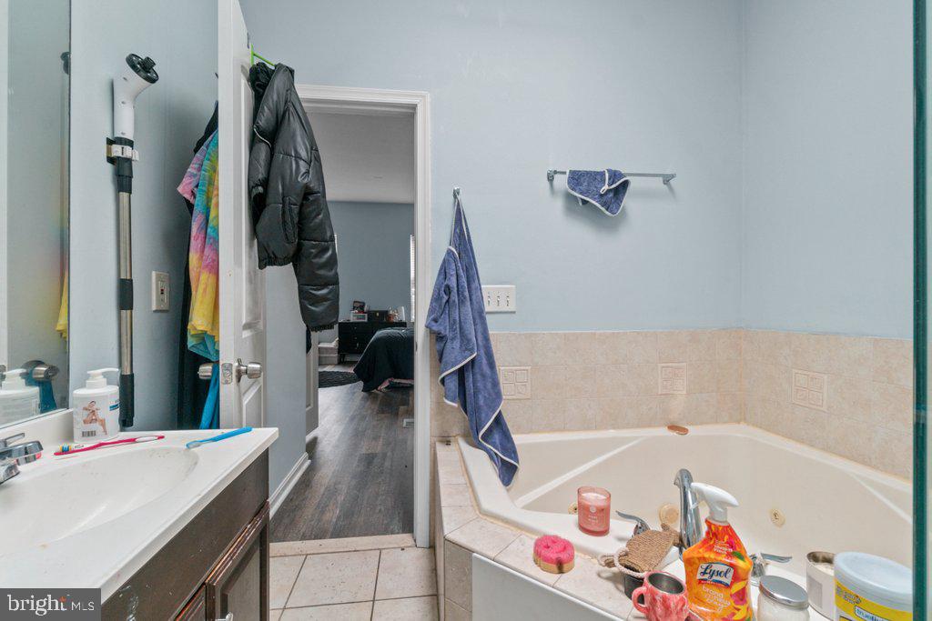 UPTON - Residential Income