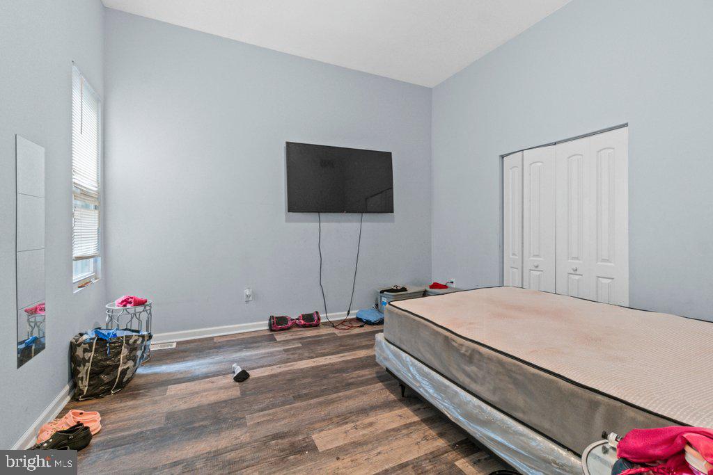 UPTON - Residential Income