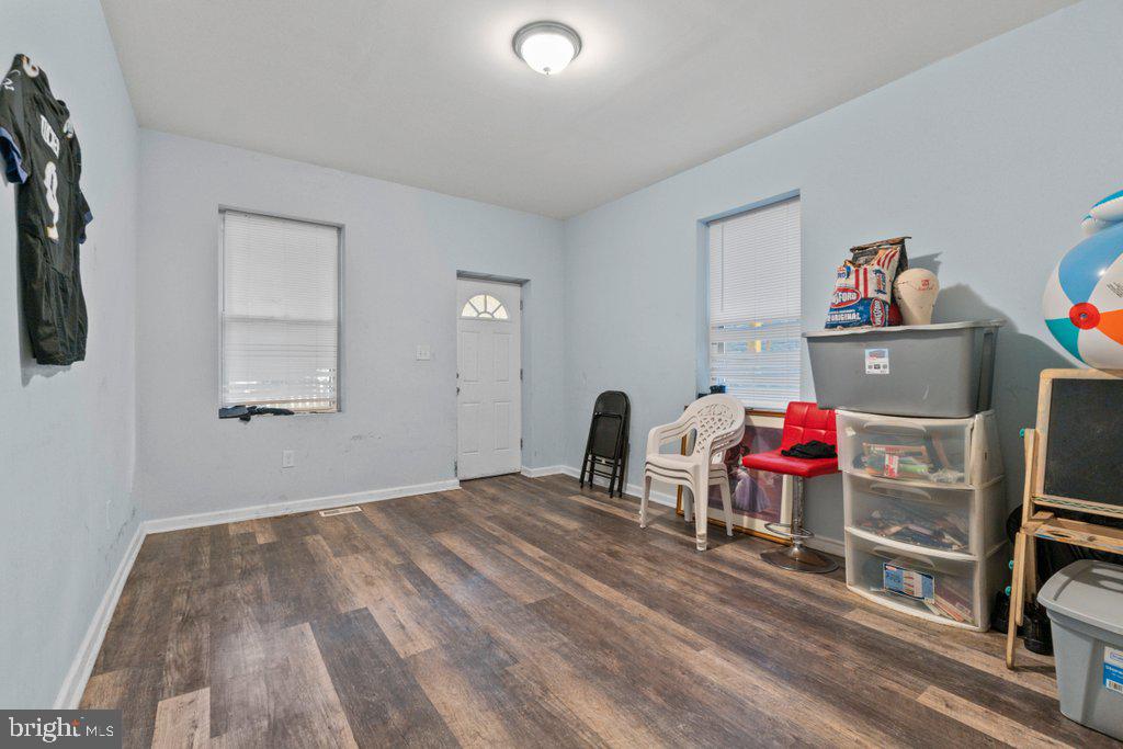 UPTON - Residential Income