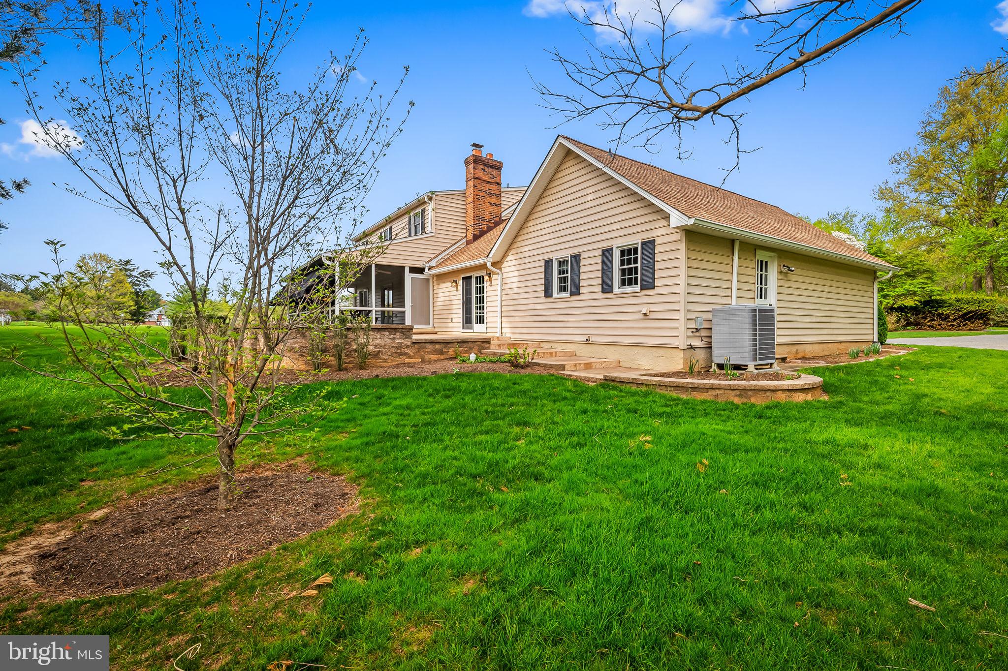 FALLS ROAD CORRIDOR - Residential