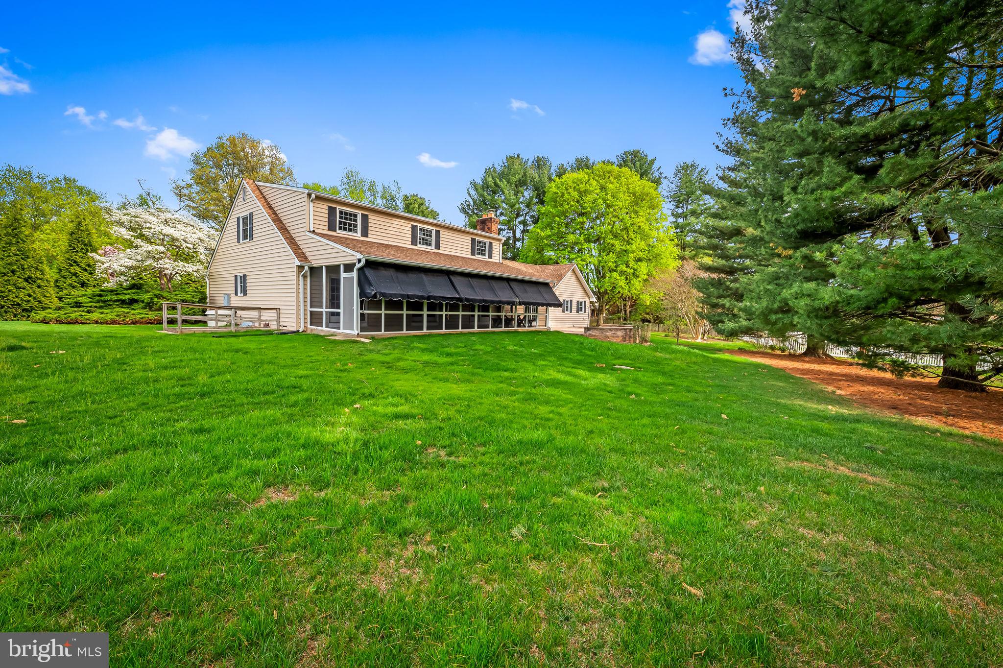 FALLS ROAD CORRIDOR - Residential