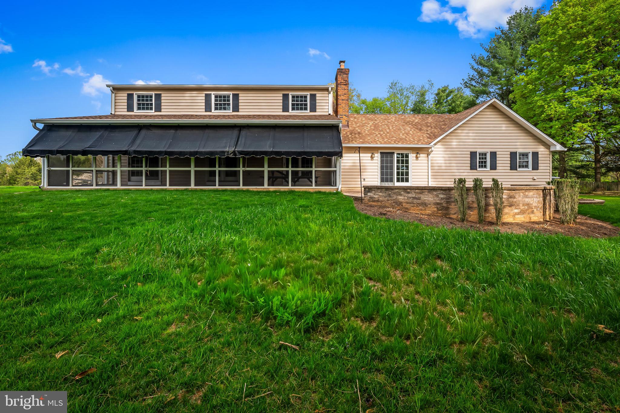 FALLS ROAD CORRIDOR - Residential