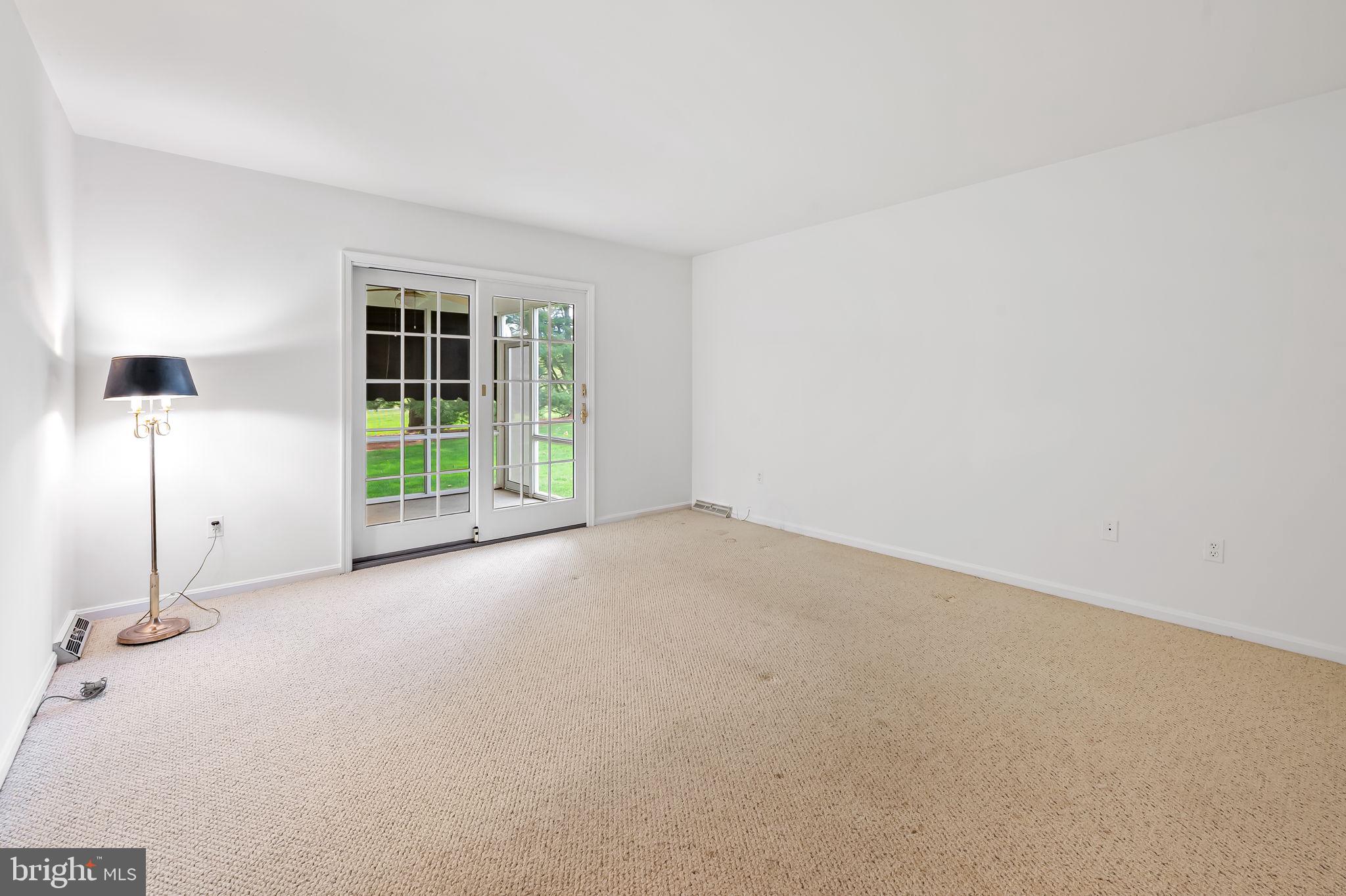 FALLS ROAD CORRIDOR - Residential