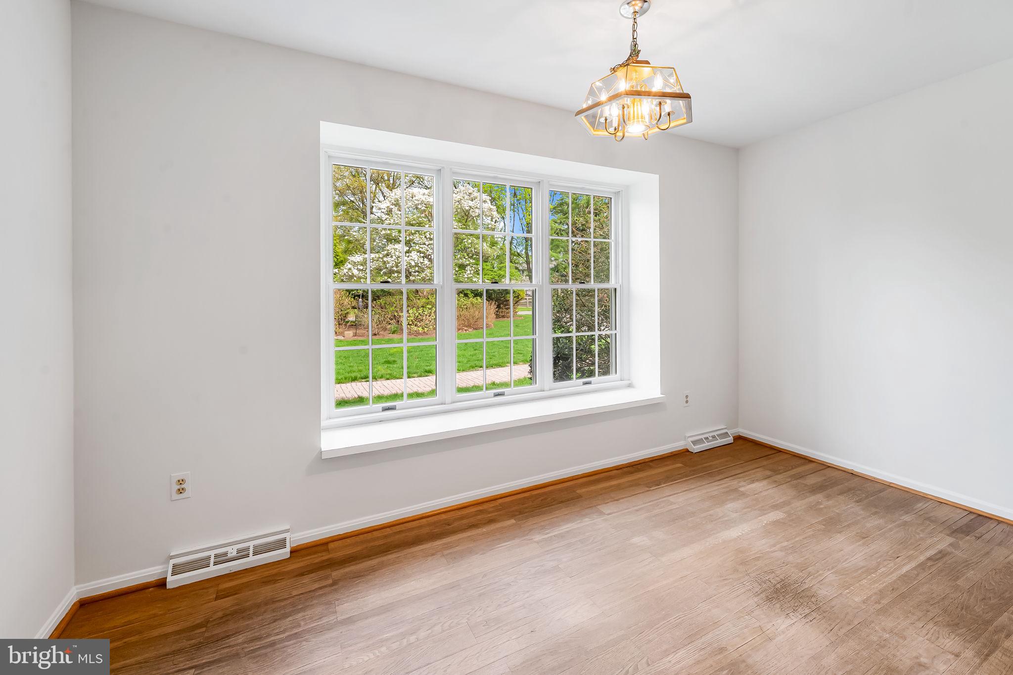 FALLS ROAD CORRIDOR - Residential