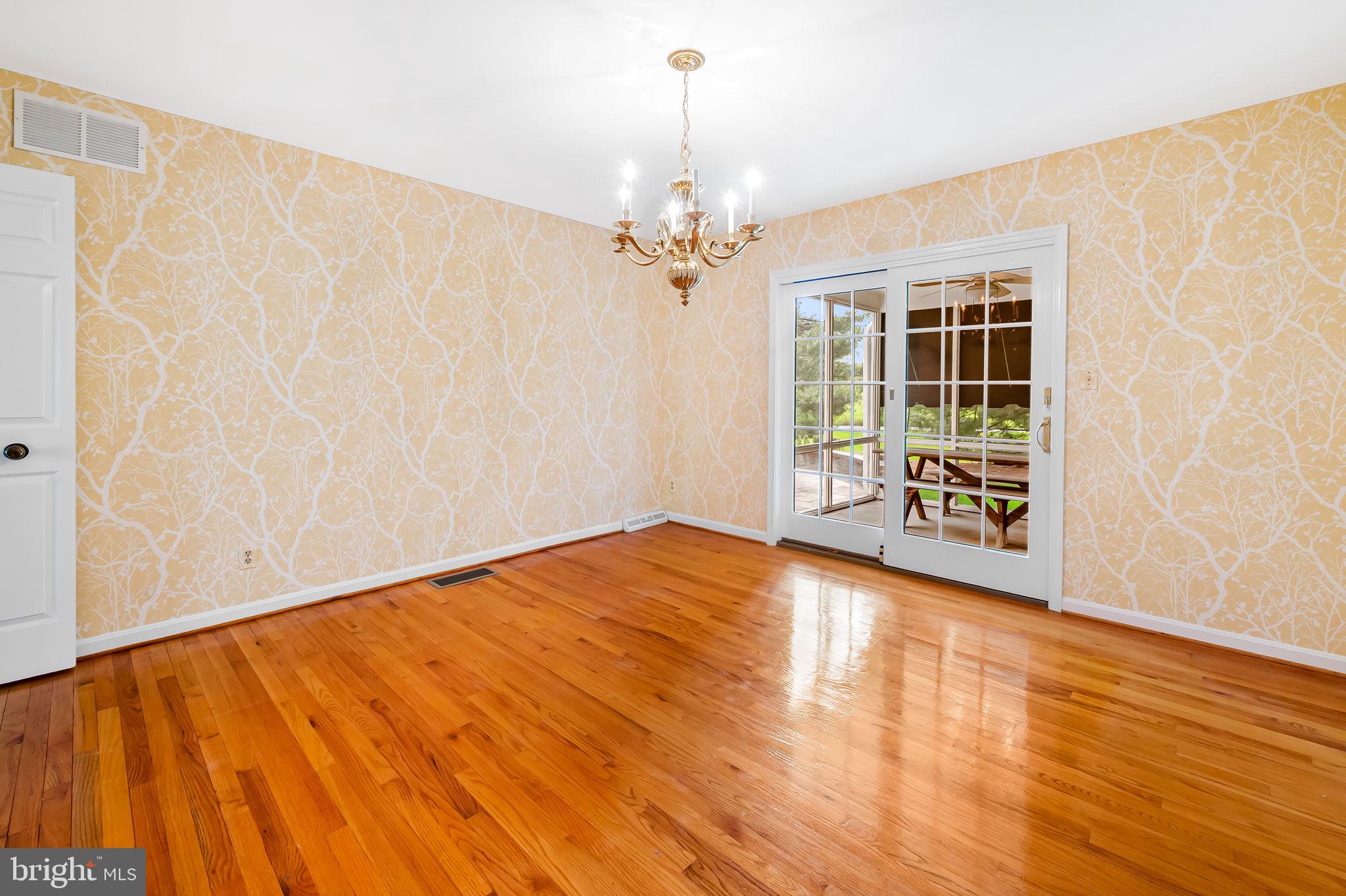 FALLS ROAD CORRIDOR - Residential