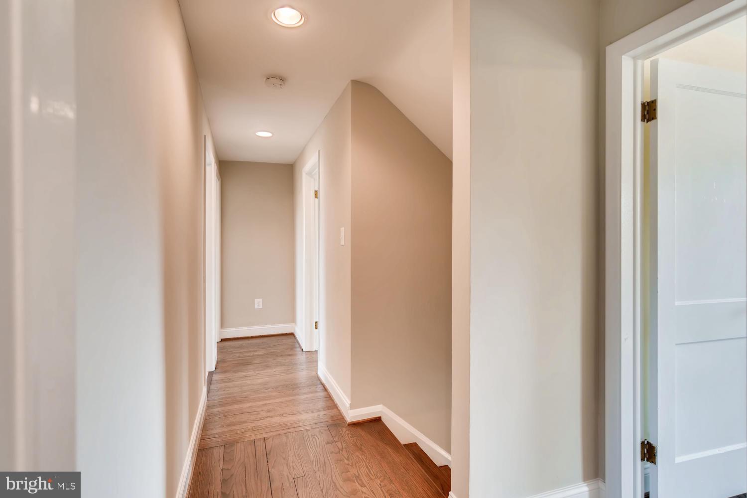 NORTHAMPTON - Residential