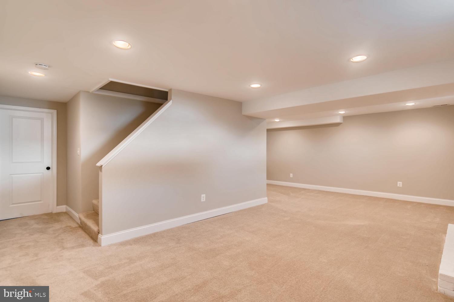 NORTHAMPTON - Residential