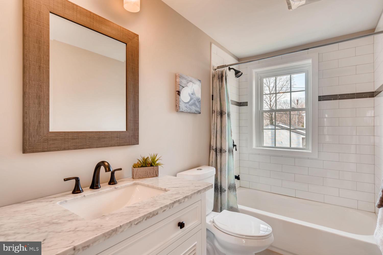 NORTHAMPTON - Residential