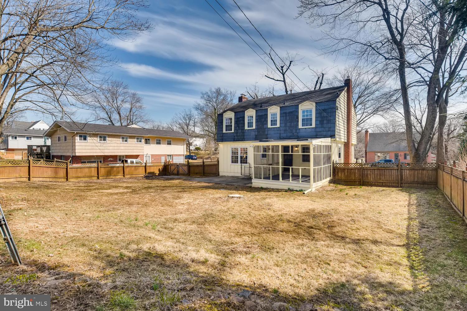 NORTHAMPTON - Residential