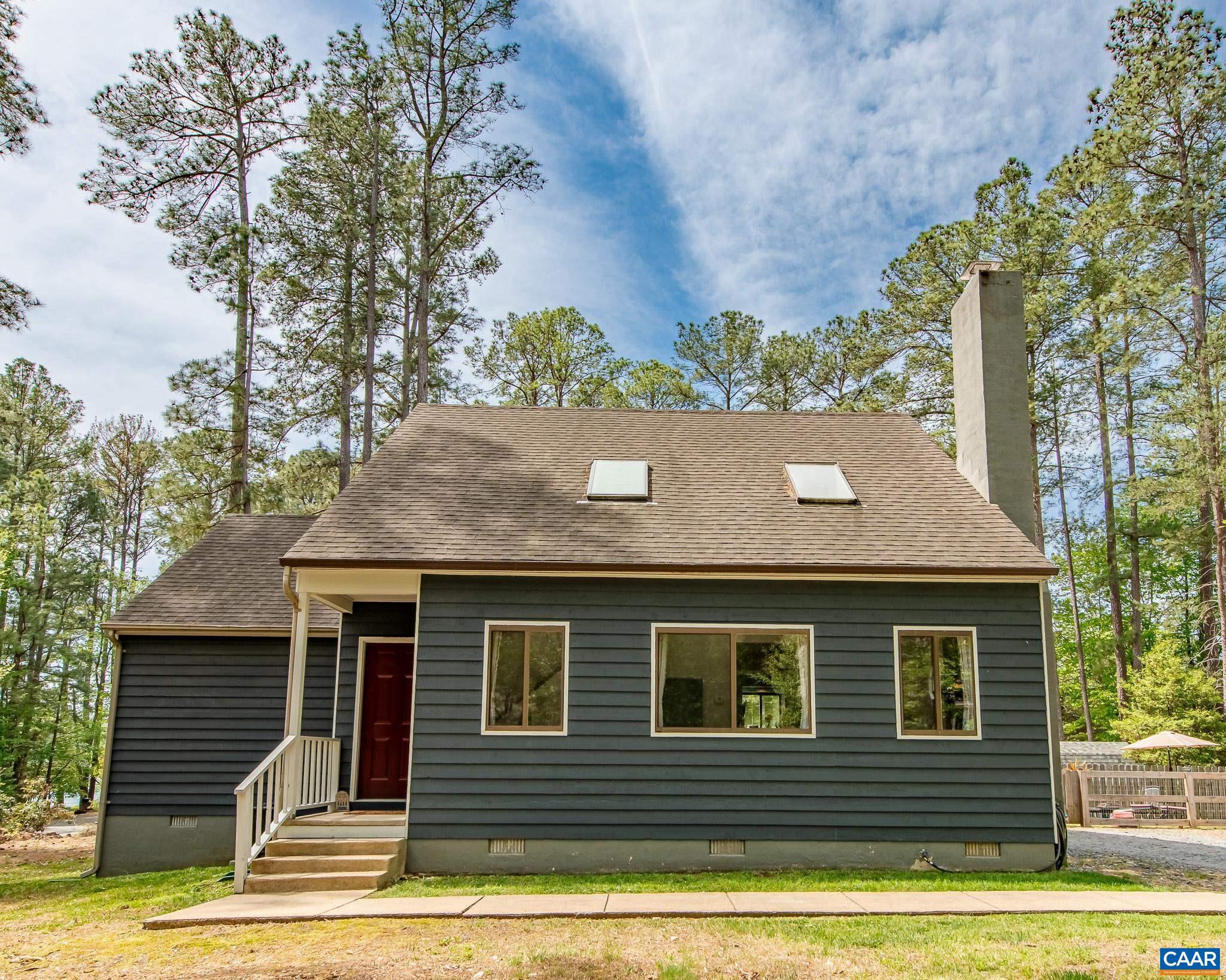 942 JEFFERSON DR