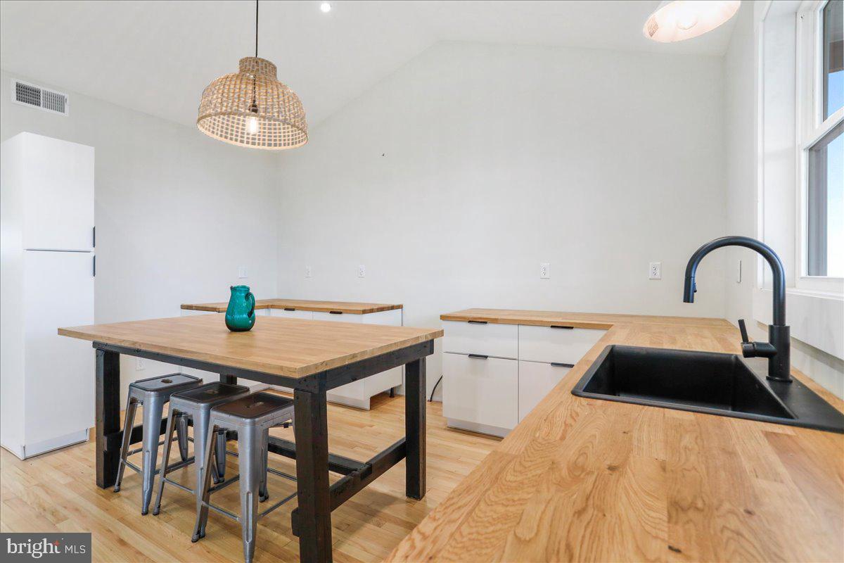 185 S APPLE RIDGE ROAD