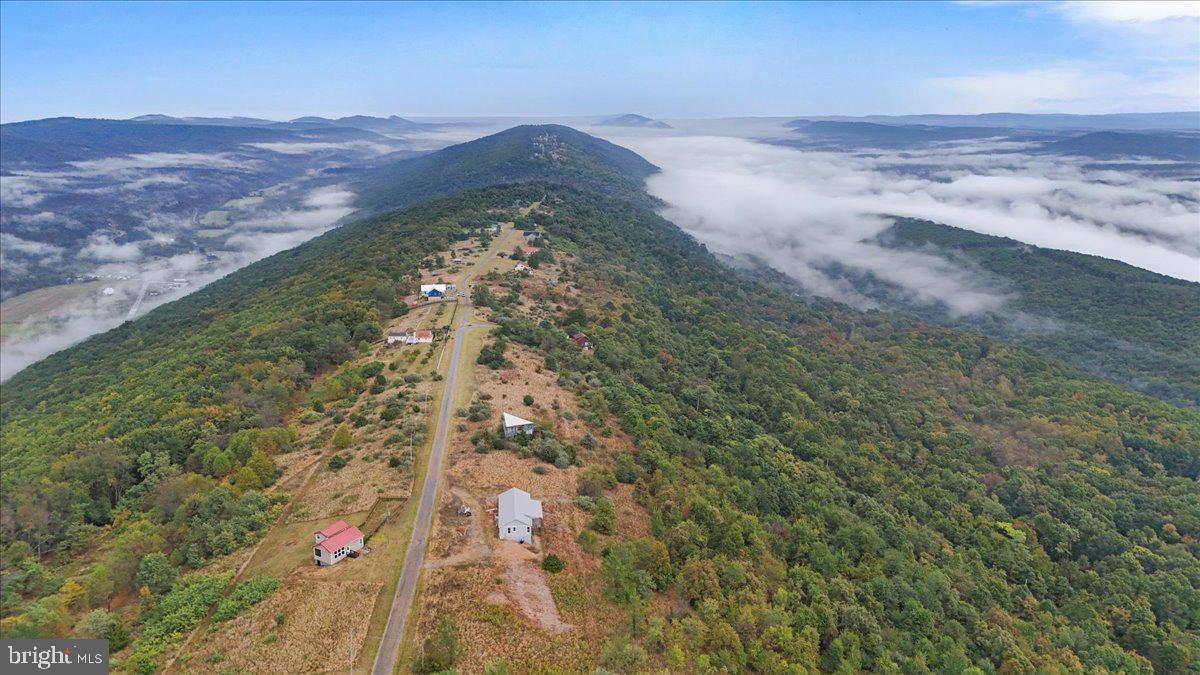 APPLEFIELDS OF HEAVEN - Residential