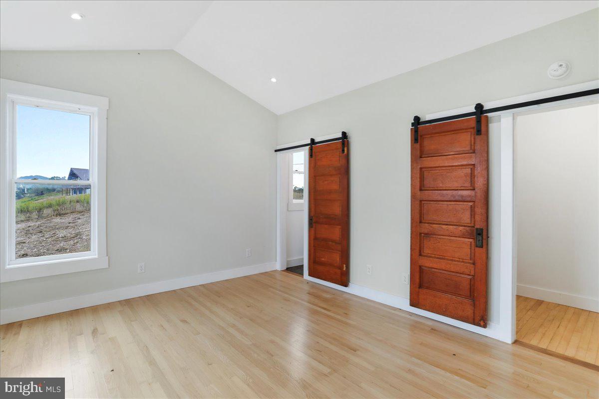 APPLEFIELDS OF HEAVEN - Residential