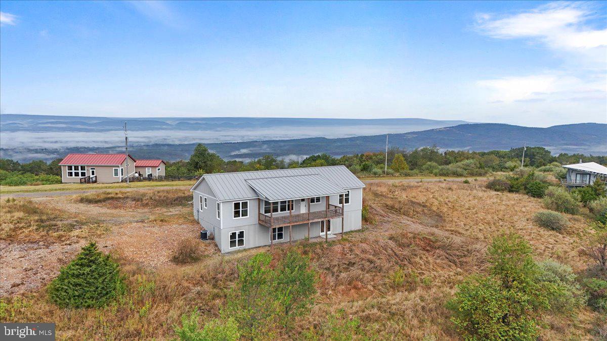 APPLEFIELDS OF HEAVEN - Residential